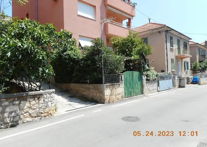 No.57 公寓 希贝尼克